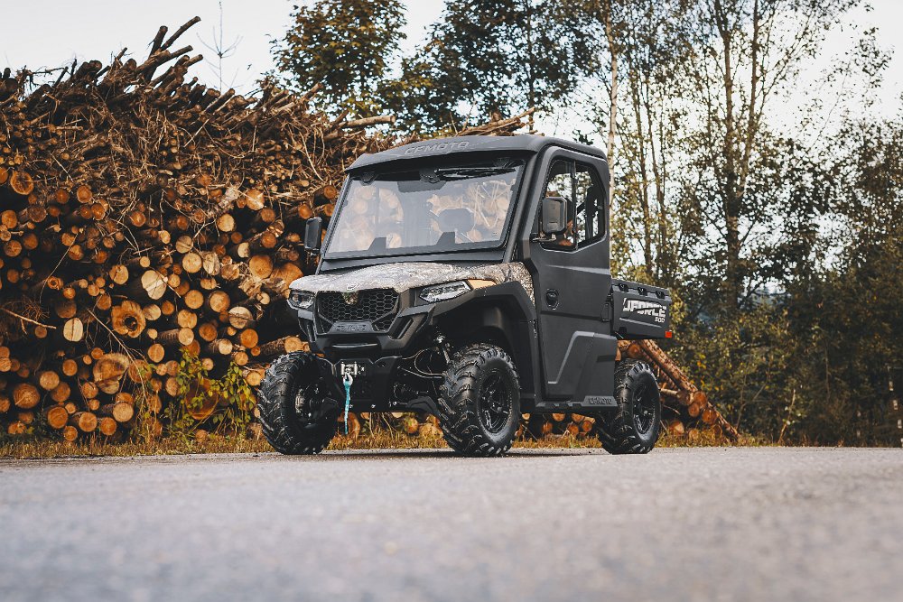 UFORCE 600+ Vollkabine camo Arbeit